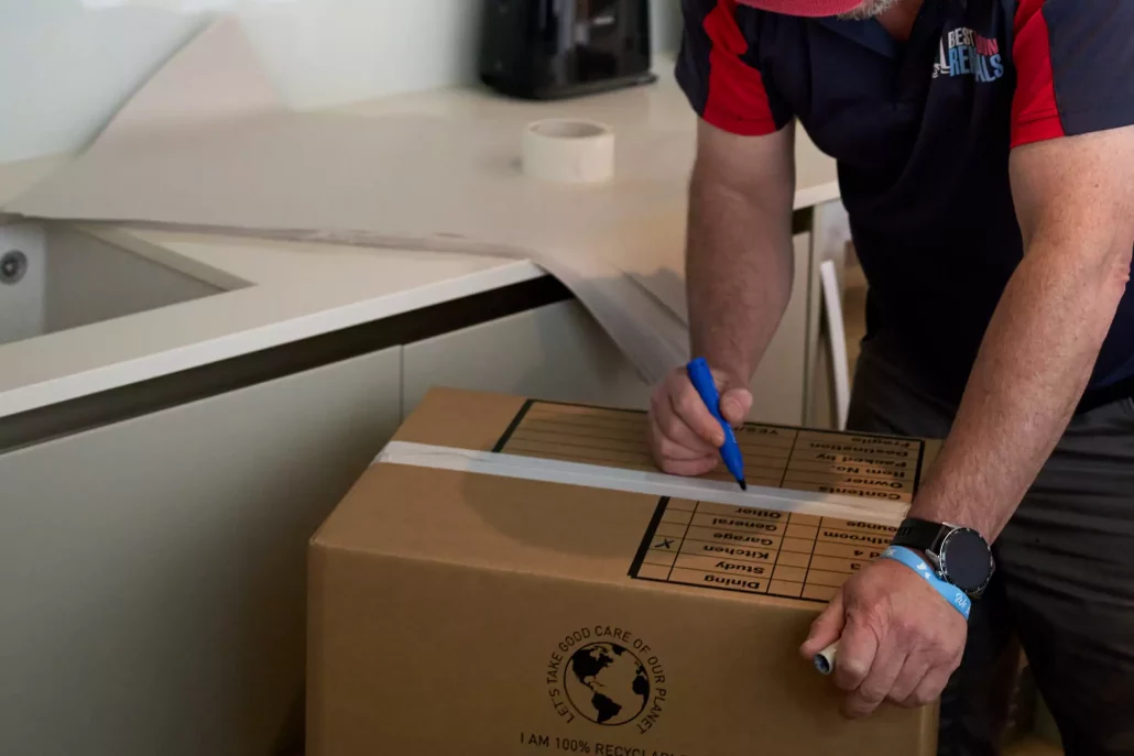Labeling boxes when moving house
