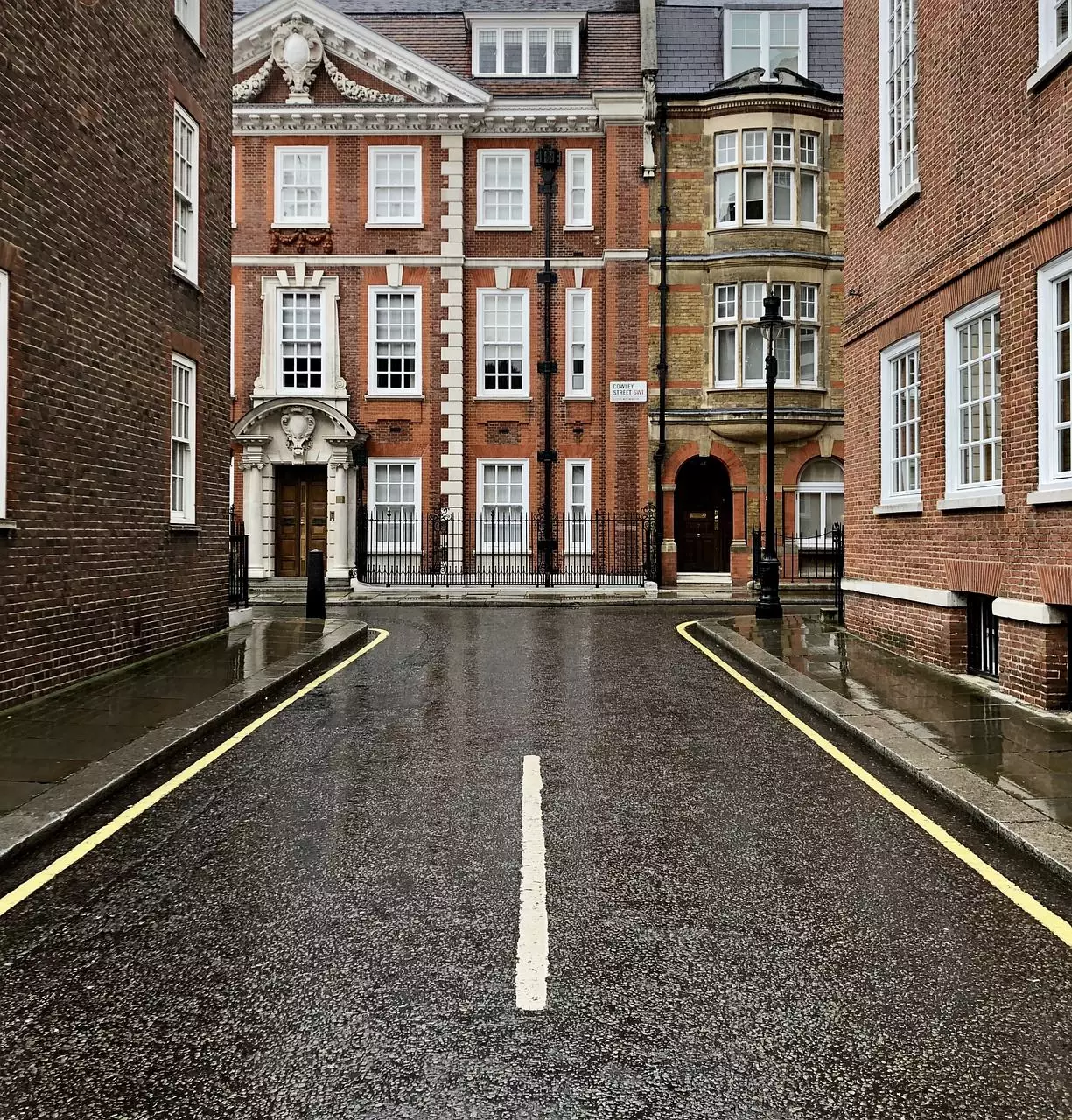 London street - yellow line parking dispensation required