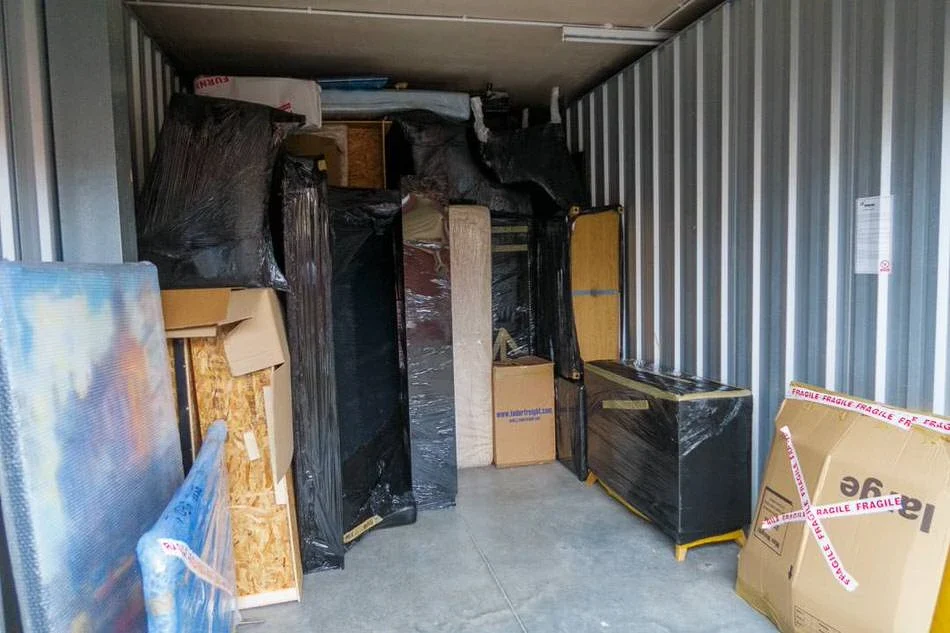 Unloading to storage