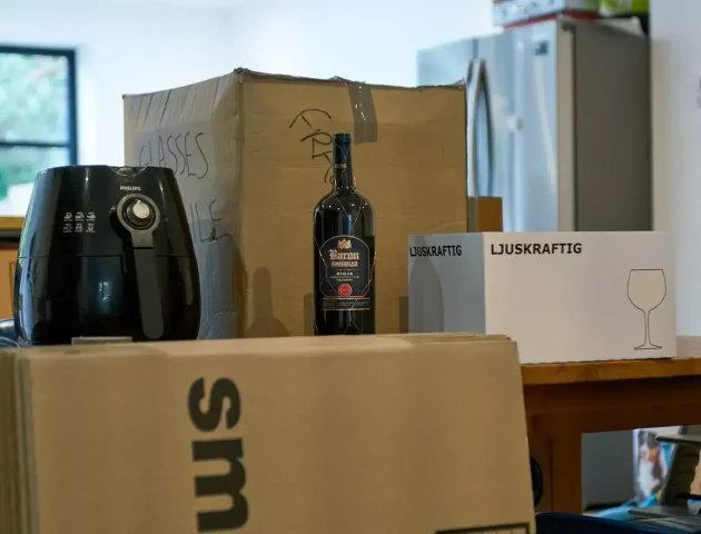 packing materials and cardboard boxes