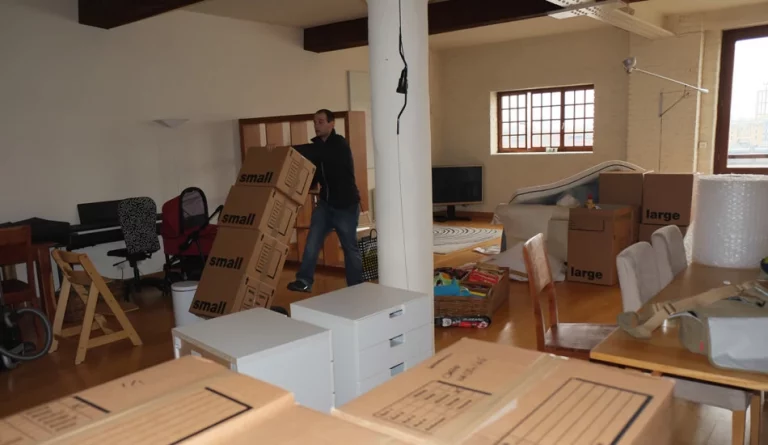 flat moving