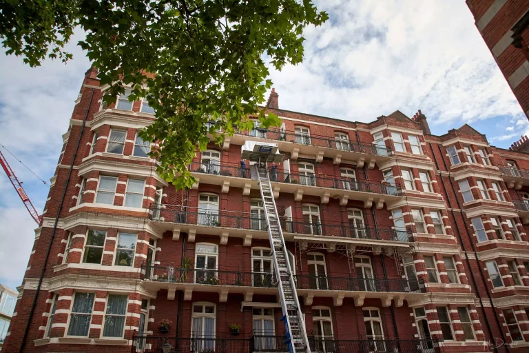 hoisting service when moving flat
